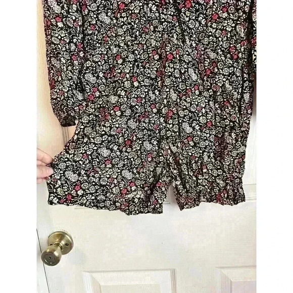 Ann Taylor LOFT Garden Wrap Floral Print Long Sleeve Romper Sz Small New Pockets - Picture 2 of 9